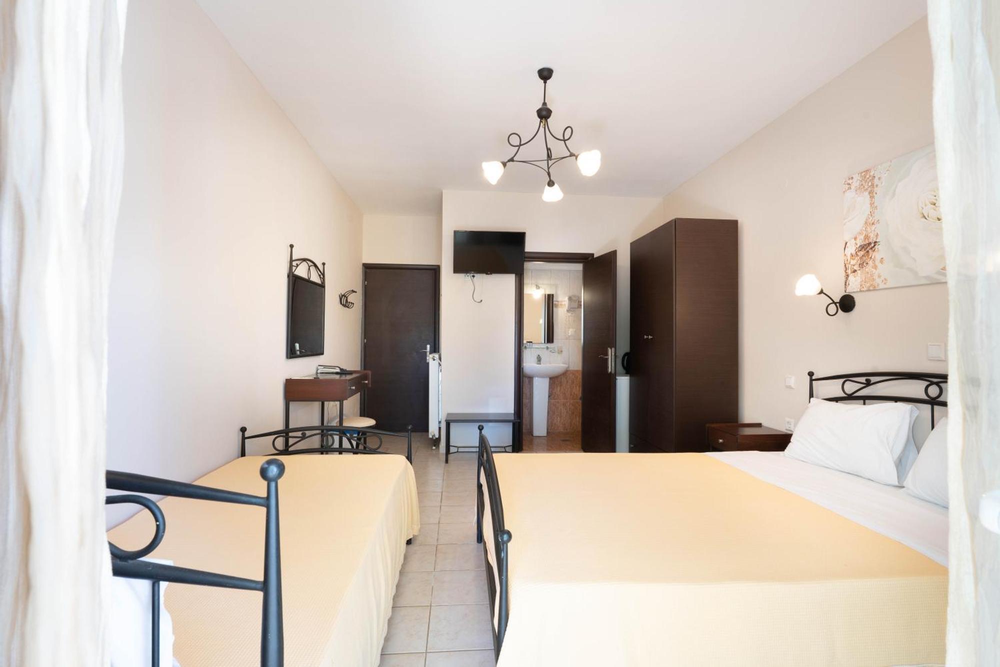 Kipos Hotel 3*