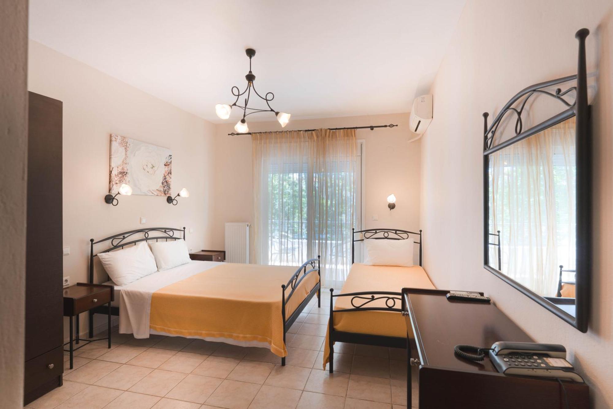 Hotel Kipos Néa Péramos